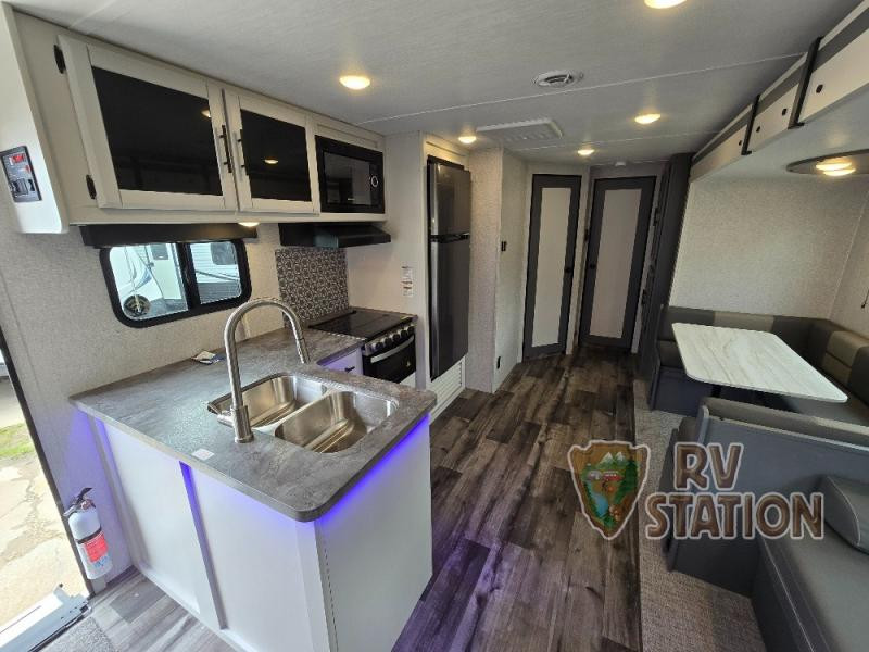 2024 CrossRoads RV Volante 32FB interior