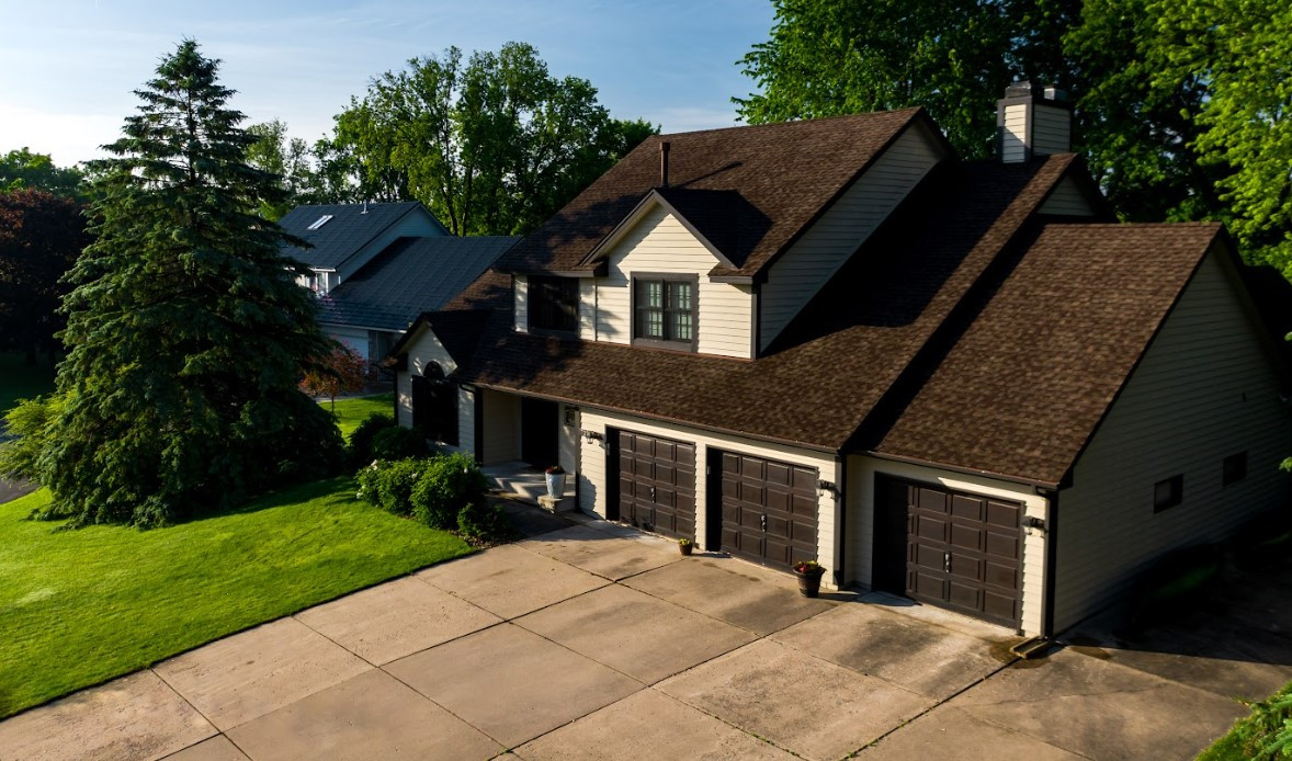 asphalt shingle roofing in Bloomington