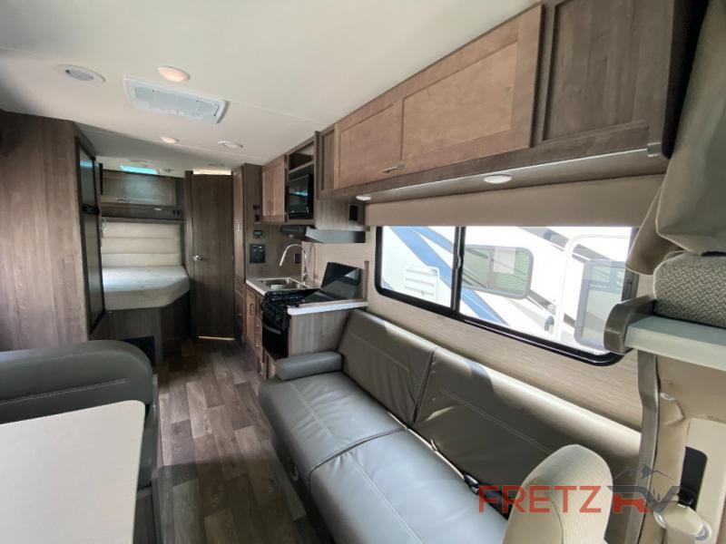 Winnebago Spirit 25B-interior