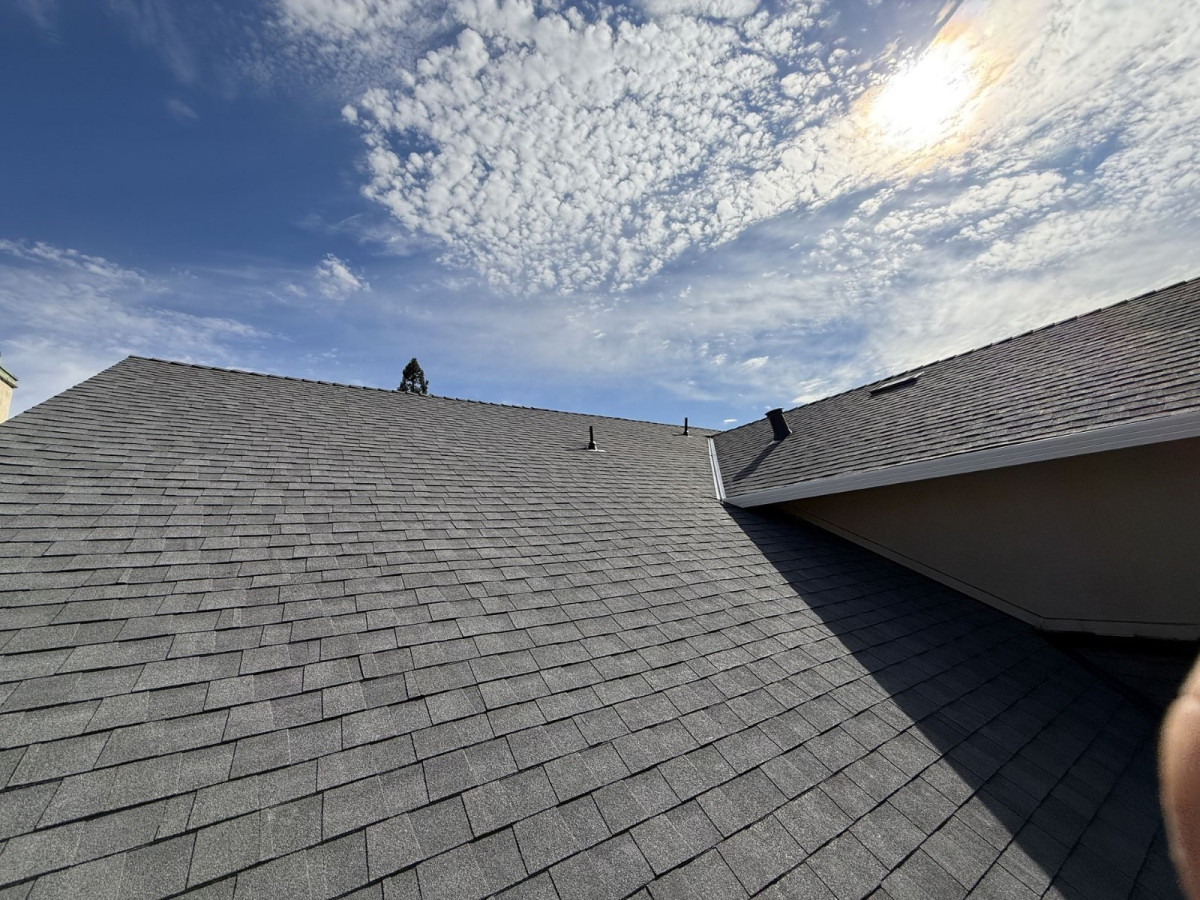 residential roof replacement companies in Larkspur, CA