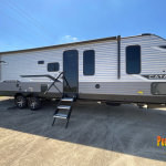 Coachmen RV Catalina Legacy Edition 343BHT.png