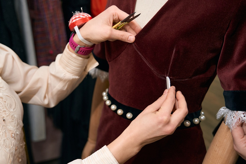 How Best Cleaners Helps Clients Fix Dresses Quickly Before Valentine’s Day