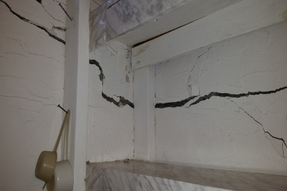 Foundation Cracks: When to Monitor Them and When to Take Immediate Action