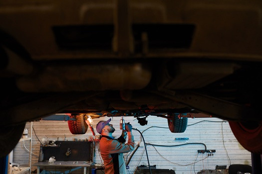 Euro Auto Tech & Smog Offers Oil Smog Inspection in San Diego County