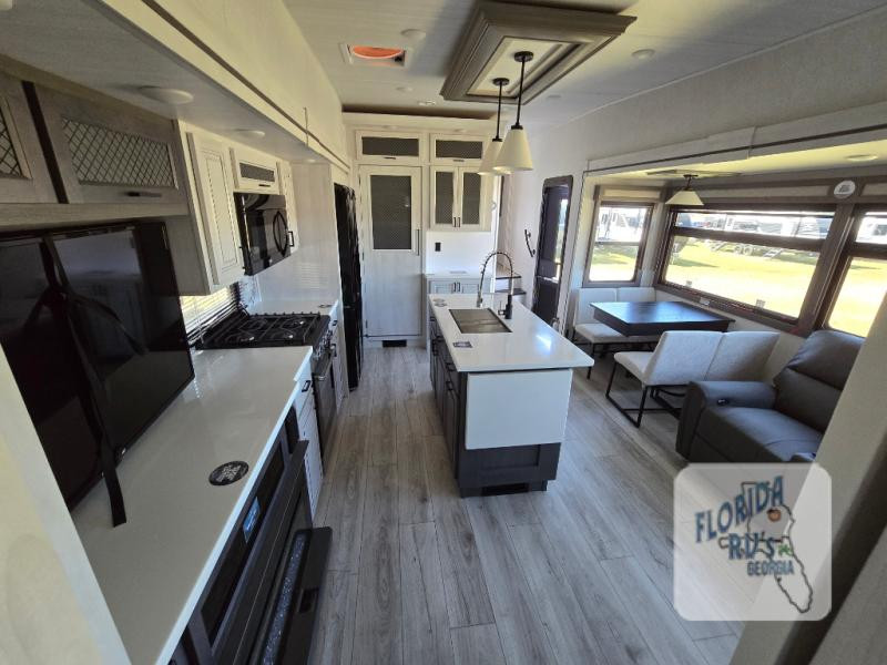 2025 EAST TO WEST Ahara 378BH-OK-interior