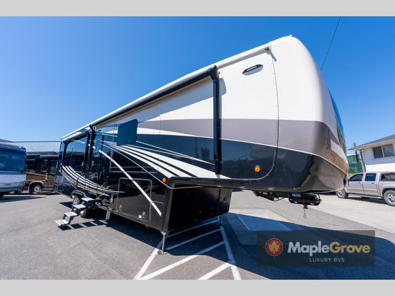 2021 DRV Luxury Suites Mobile Suites 39 DBRS3-exterior