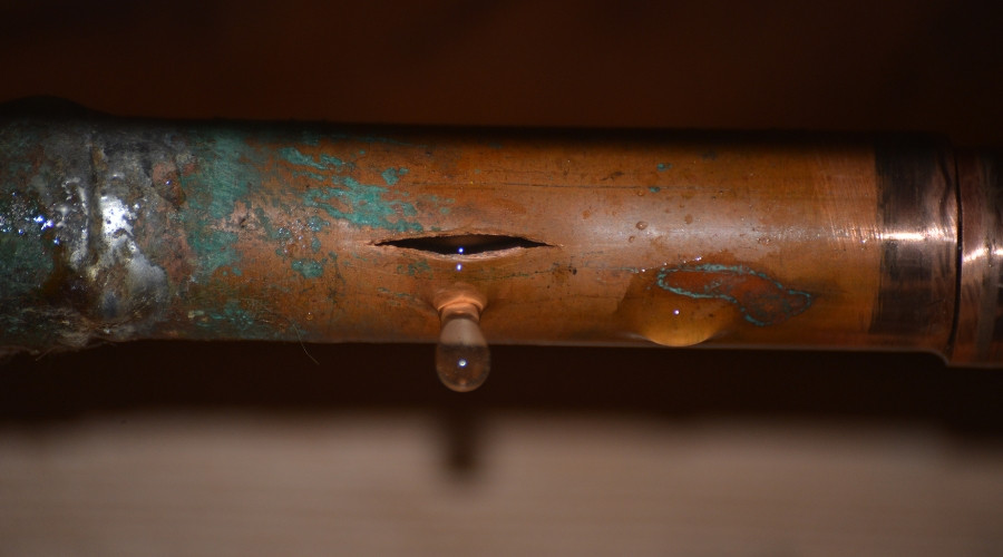 signsofwaterleaks.jpg