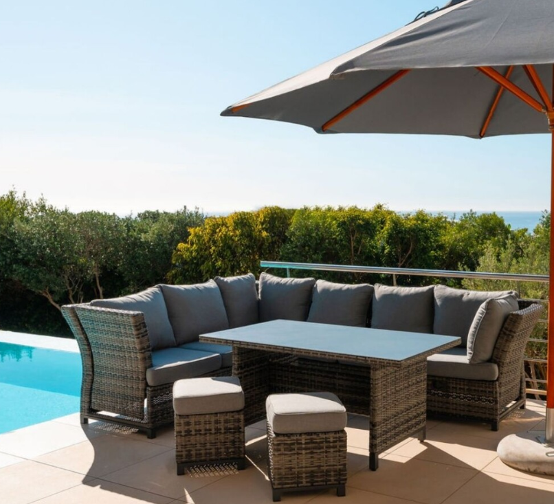 Hydrofire Explains Fireplace Glass vs Glass Fireplaces