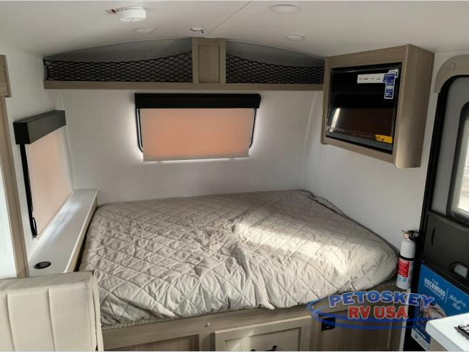 Forest River RV Rockwood GEO Pro G20BHS bedroom