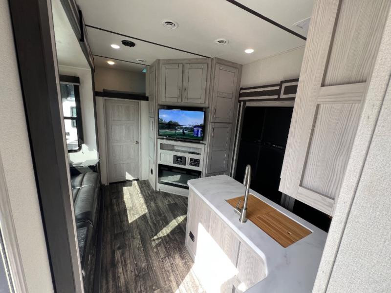 2022 Keystone RV Fuzion Impact Edition 367-interior