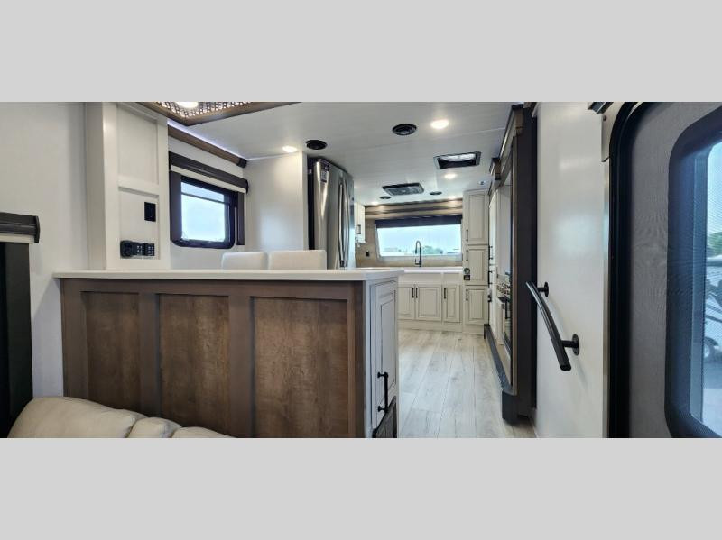 2024 KEYSTONE MONTANA 3795FK-interior