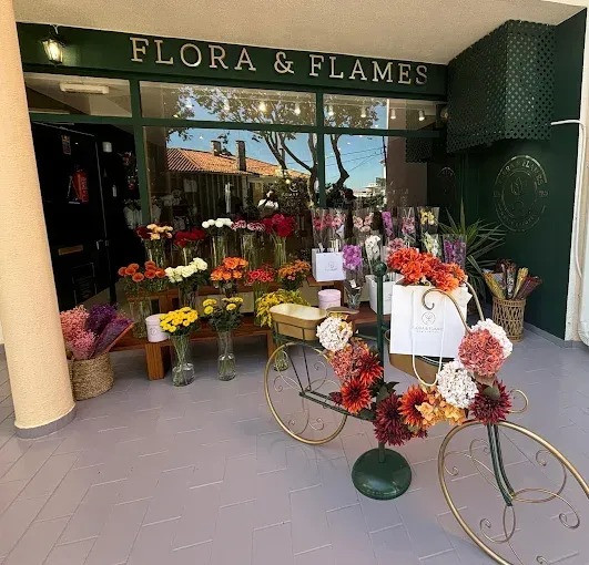 Elevate Your Gifting Experience in Cascais