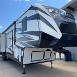 Keystone RV Fuzion 424.jpg