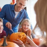 halloweenactivitiestosharewiththefamily.jpg