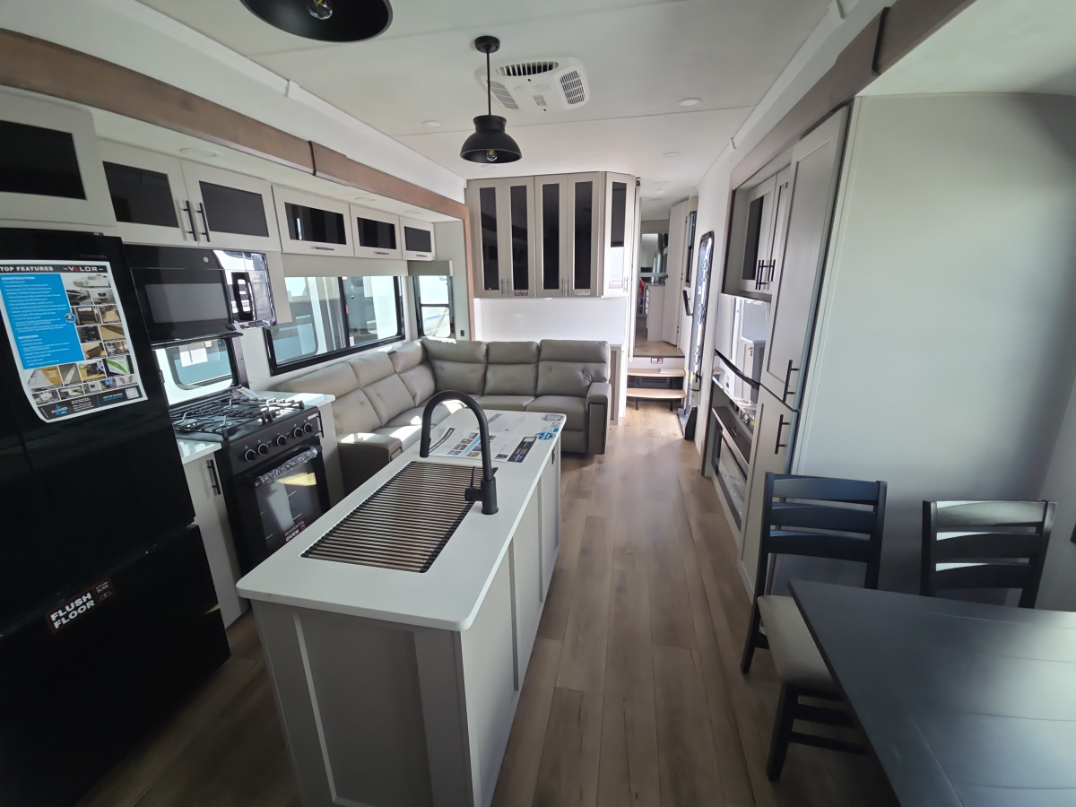 2026 Alliance RV Valor 41V13-interior