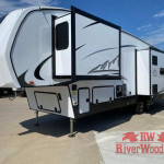 New 2022 EAST TO WEST Tandara 320RL.jpg