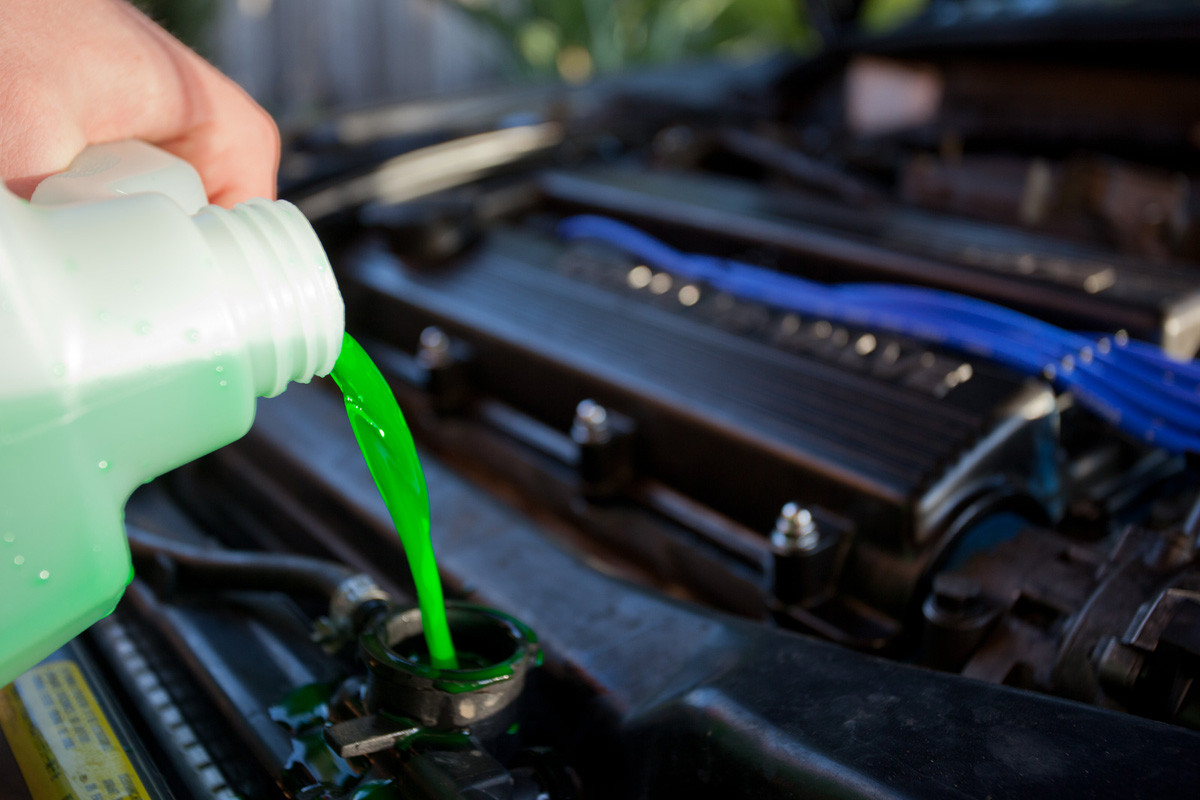 Land Rover Overheating Mechanics in Denver CO