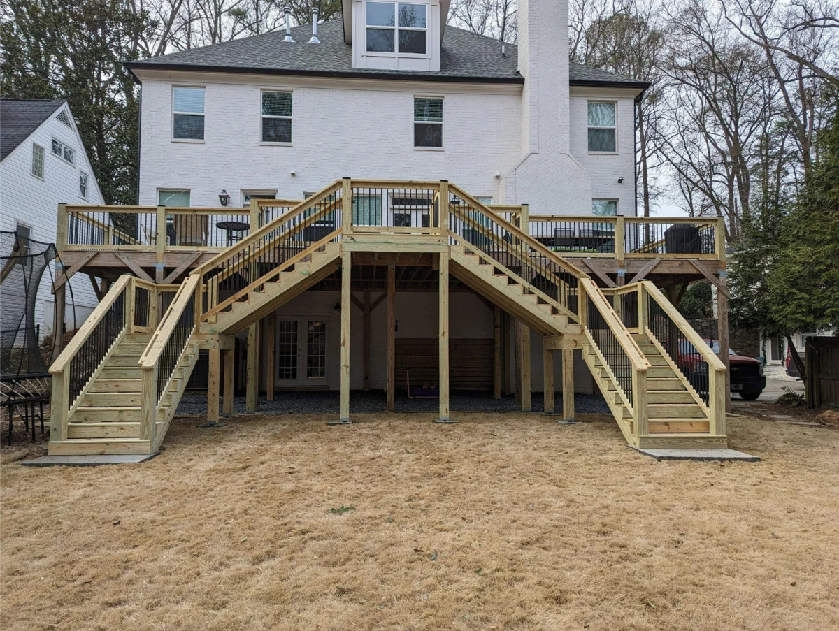 Go To Guy Addresses Humidity & Mold on Underdeck Systems in Kingswood