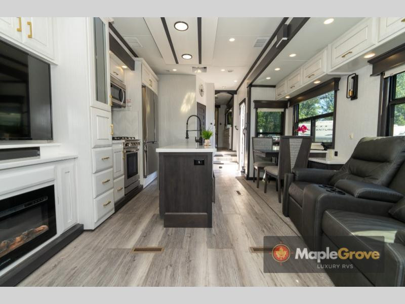 2021 DRV Luxury Suites Mobile Suites 39 DBRS3-interior