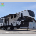 New 2024 Heartland Big Country 3705FB.jpg