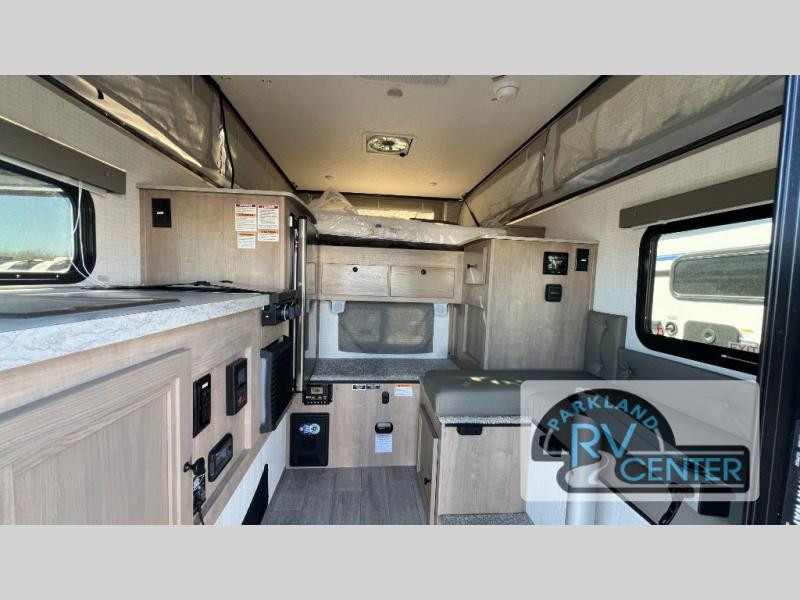 2025 Palomino Real-Lite SS-1604-interior
