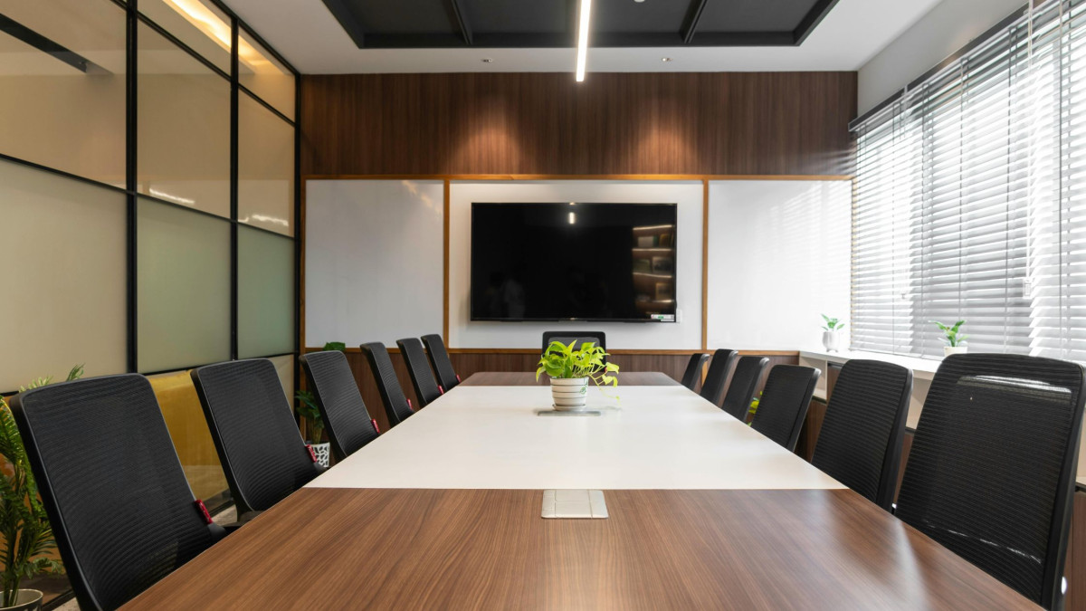 10 Ways to Use Meeting Rooms More Efficiently & Avoid Scheduling Conflicts