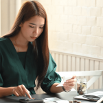 Auditing-Monthly-Expenses-Header-image.png
