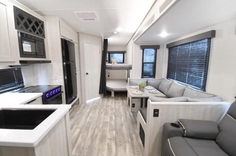 Forest River RV Cardinal Red 25BH interior