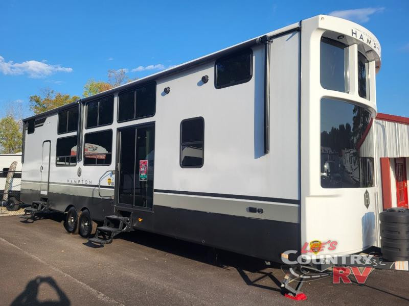 2024 CrossRoads RV Hampton HP390PVL-exterior