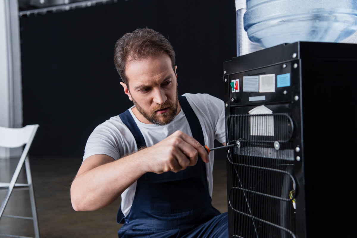 Appliance Man Explains How Professional Appliance Repairs Reduce Wear and Tear