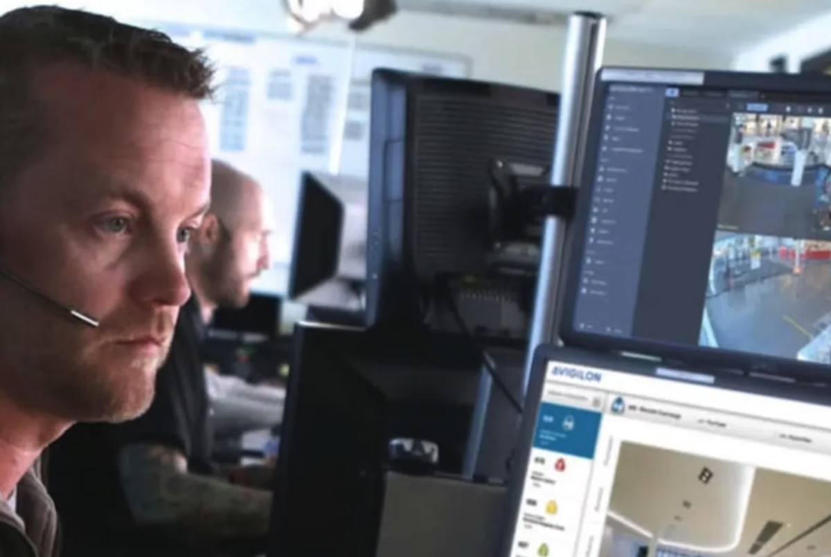 Avigilon Alta and Avigilon Unity access control platforms managing doors and video across a New York commercial site, with mobile credentials and real-time event verification.