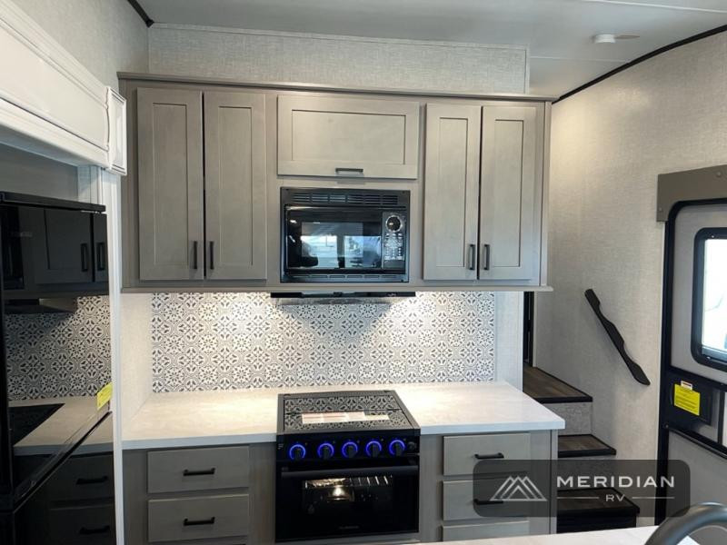 2024 Starcraft GSL Light Duty 244RLS-kitchen