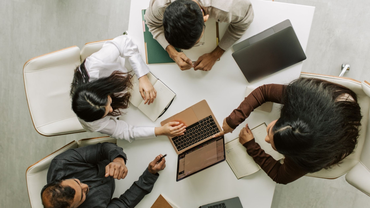 Coworking: The Secret Engine Behind Local Business Growth