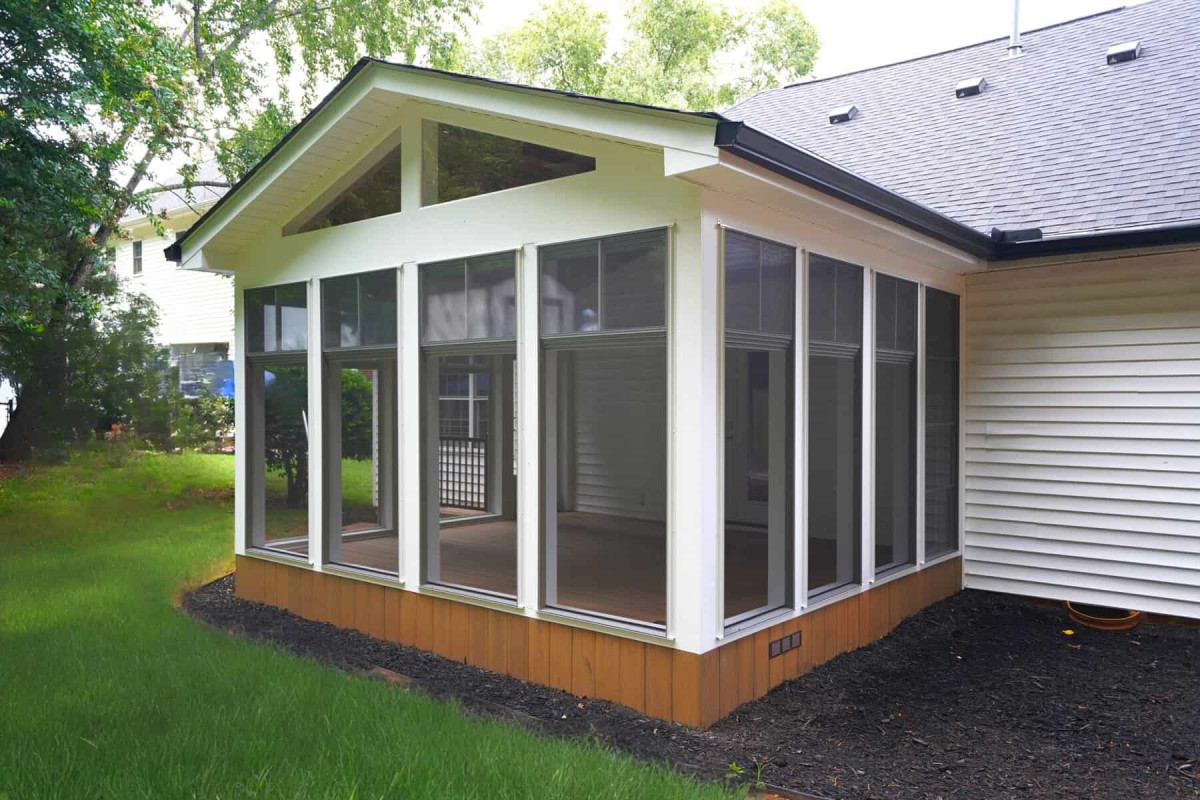 Piedmont Decks Introduces Screened Porch and Composite Designs in Quaker Acres