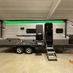 New 2025 Coachmen RV Catalina Legacy Edition 243RBS.png