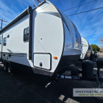 Palomino SolAire Ultra Lite 208SS.jpg