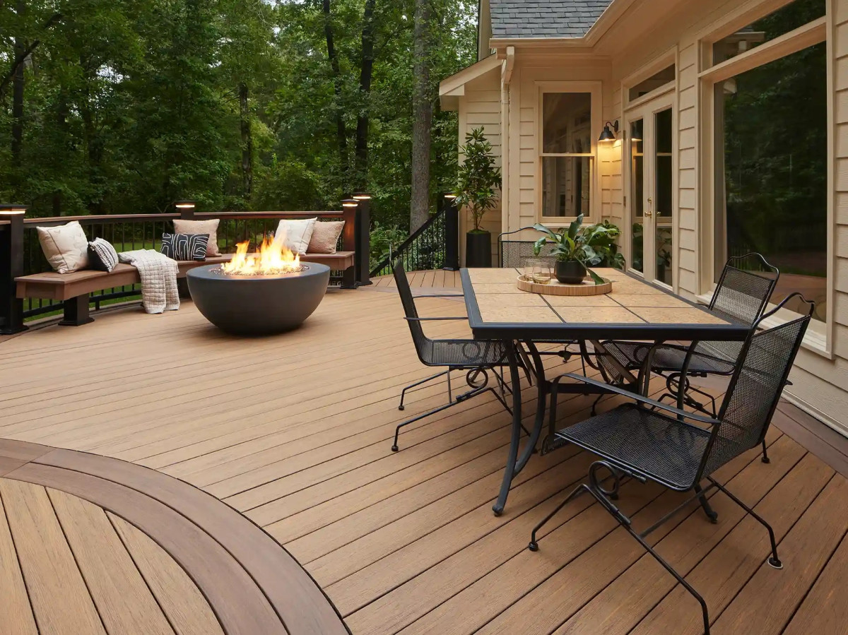 Majestic Outdoors Warns Ridgewood Homeowners About Weather Damage on Decks