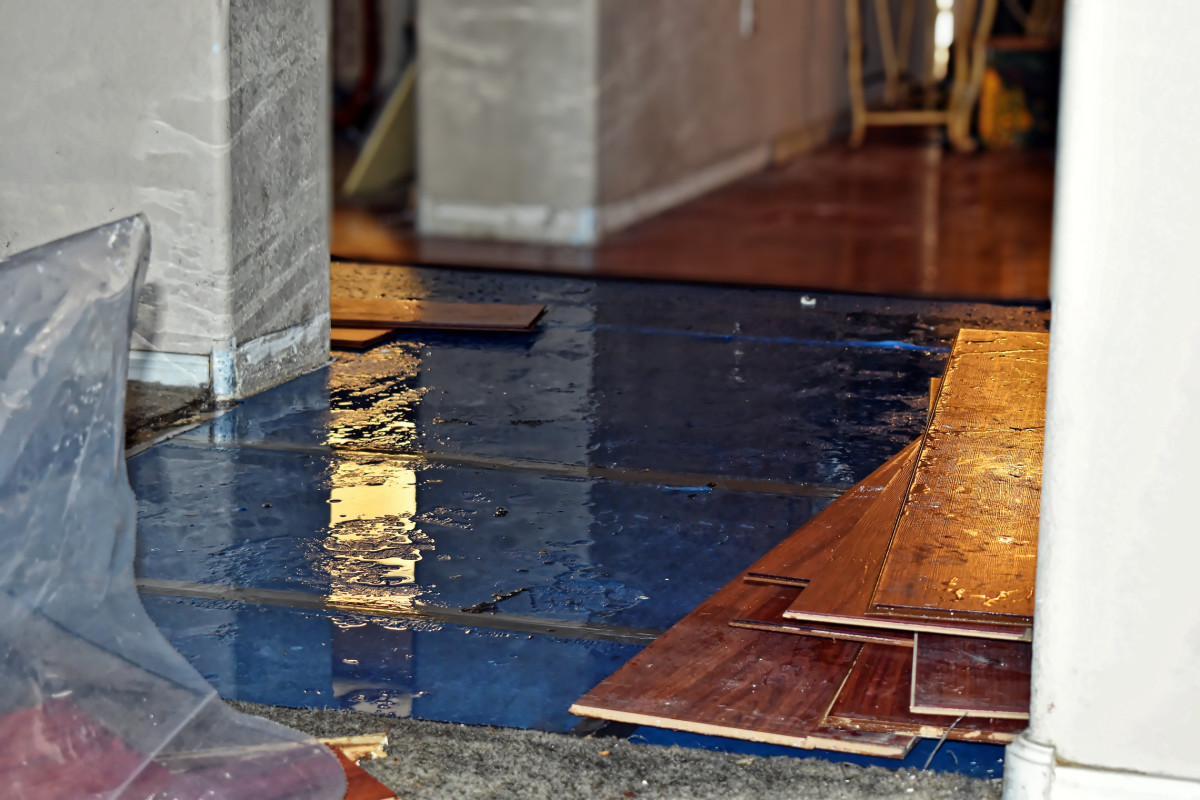 Simmons Builders Provides Full Service Water Damage Care