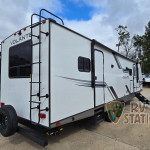 CrossRoads RV Volante 32FB.jpg