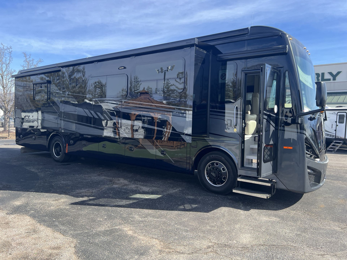 2026 Tiffin Motorhomes Phaeton 40 IH-exterior