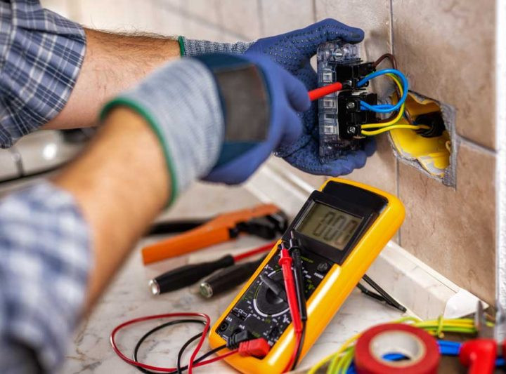 Electrician in Germantown, TN Emphasizes Two-Year Workmanship Warranty