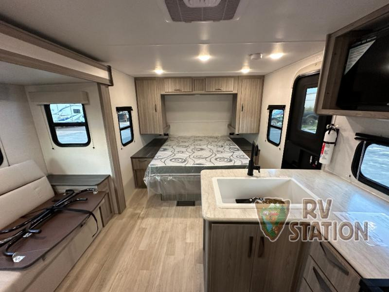 New 2025 Keystone RV Passport Classic 184RB - interior