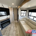 RV LaCrosse 3510DB.jpg