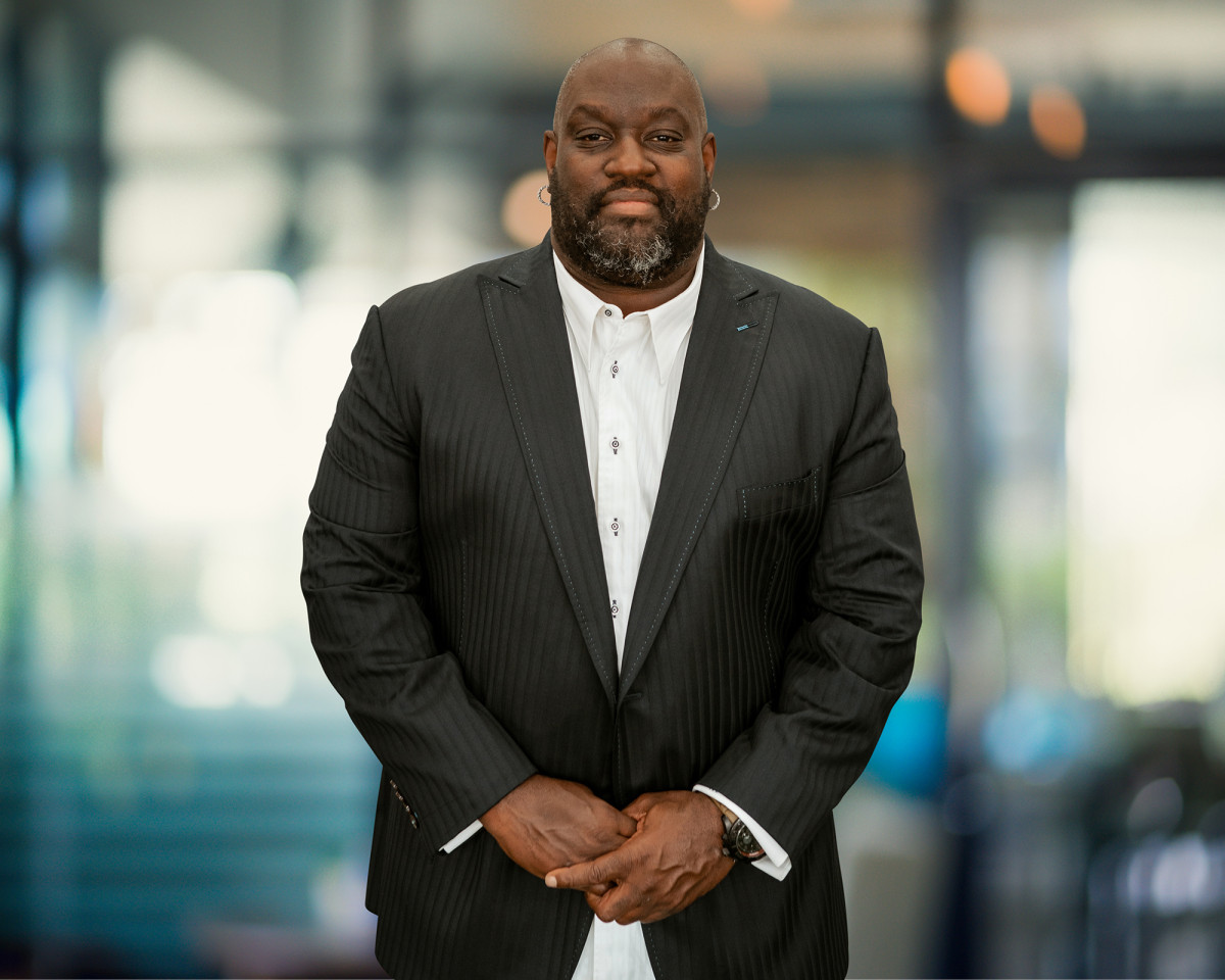 Vaughn Sports Academy - MLB Legend Mo Vaughn Steps Up to the Plate: Offers  to Sponsor 12 HBCU Athletes
