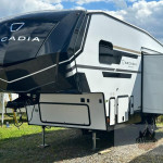 Keystone RV Arcadia Select 25S.jpg