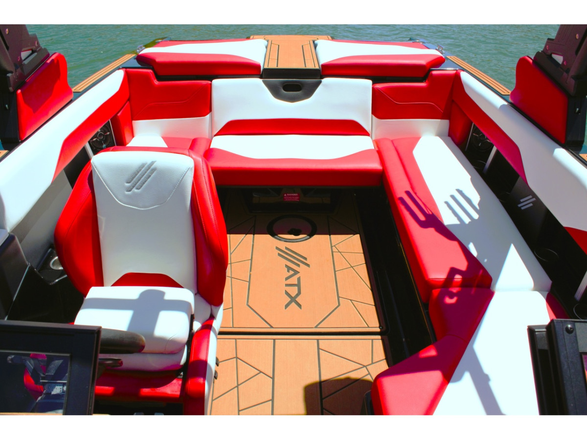 Wake Boat-inside