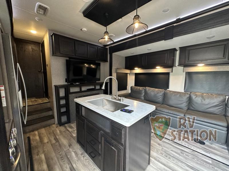 New 2023 Highland Ridge RV Mesa Ridge interior