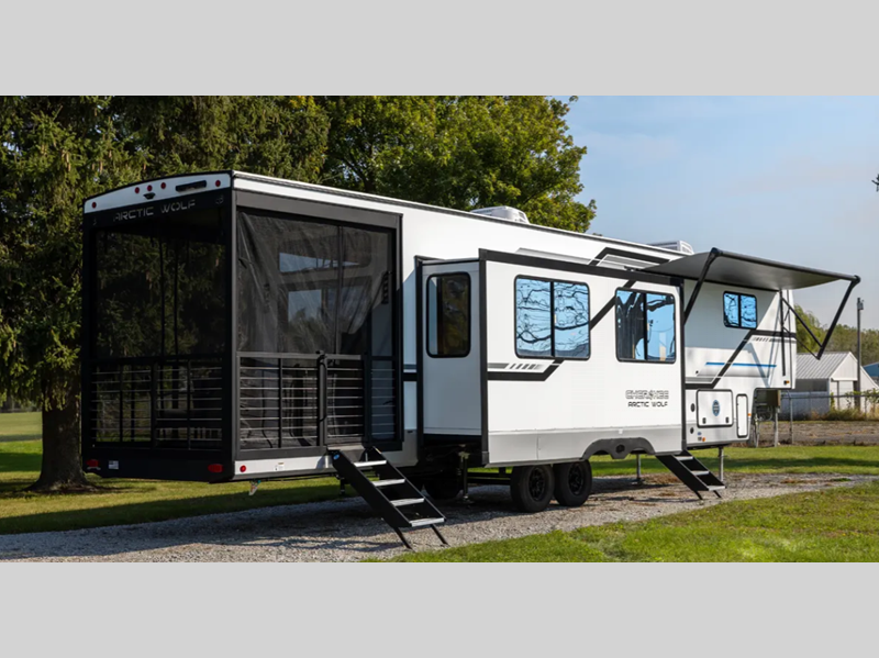 Used Campers and Fifth Wheels Available Today From Sun Camper RV in Florida