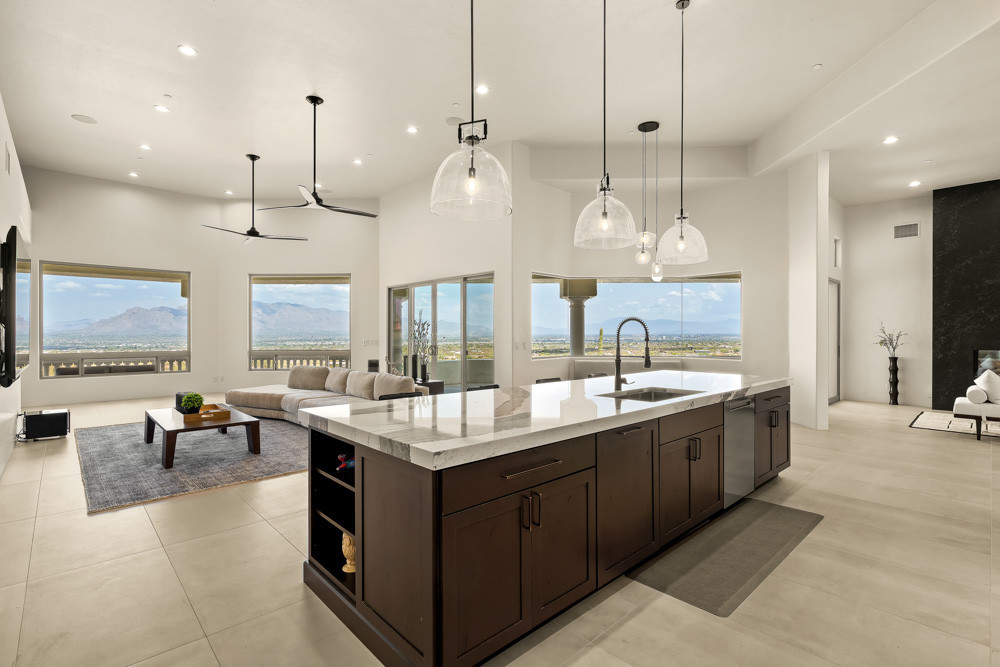 Remodeling Contractor in Tucson, AZ Maintains Continuous Work