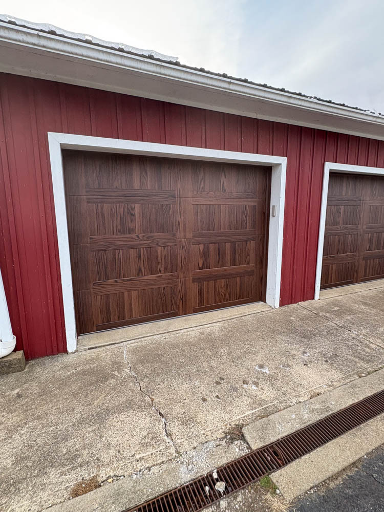 Garage Door Installer in East Uniontown, PA Offers Extended Warranty